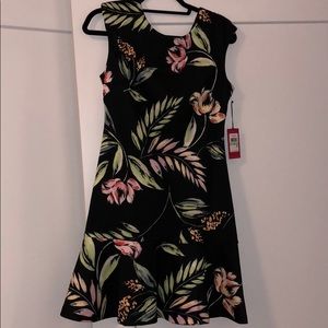Floral Vince Camuto shift dress with flirty length